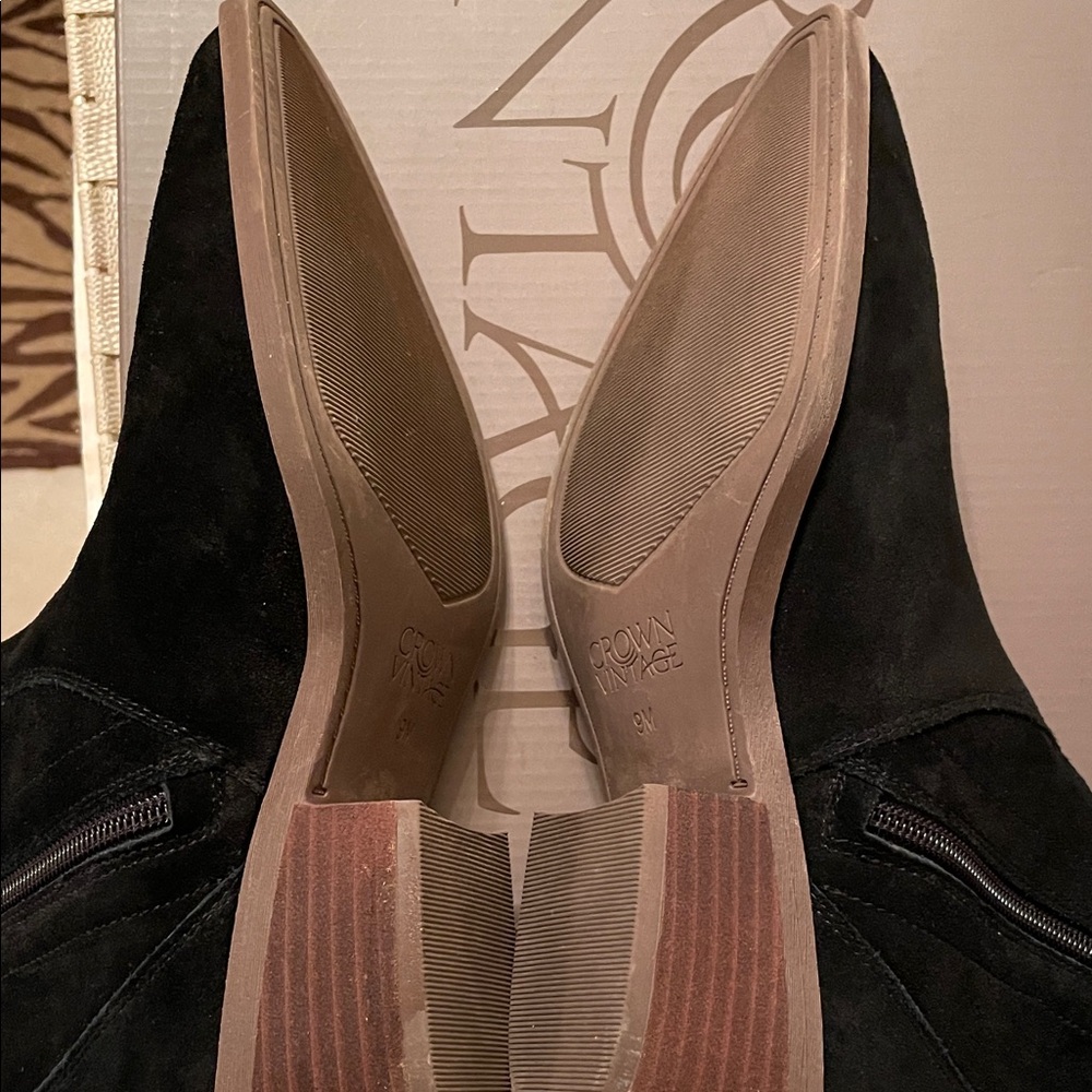Crown Vintage Elegant Black Ankle Booties - Picture 4 of 5